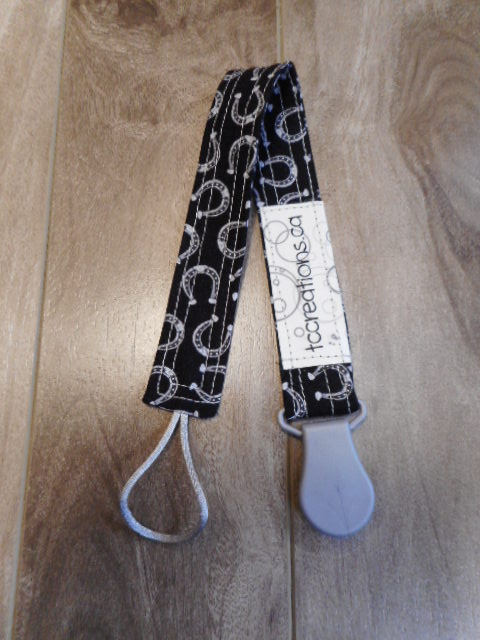 CClip--Horseshoes